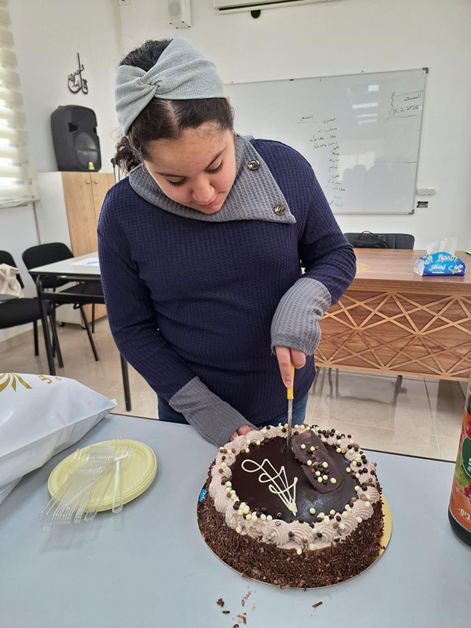 دار القرآن الكريم-جلجولية تكرم الطالبة رند حسام قرمطة والطالبة حلا ماجد ملاح